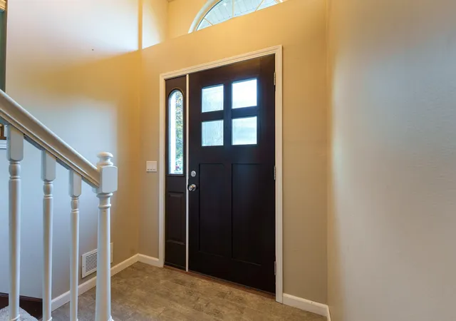 Photo 4 of Sale Pending at 1233 View Ct, Hastings, MN 55033 | MLS# 7140800 | Listing updated on 2026-09-18