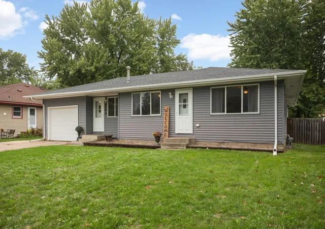 Single family home for sale at 406 18th Street W, Hastings, MN 55033 | MLS# 7140806