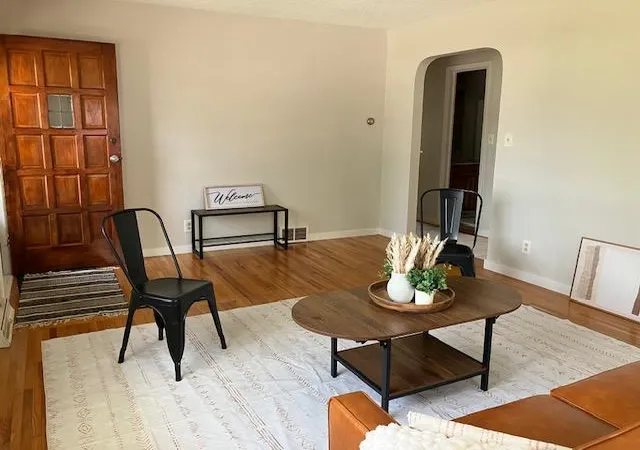Photo 3 of Single family home for sale at 614 9th Avenue SE, Waseca, MN 56093 | MLS# 7140913 | Listing updated on 2026-09-15