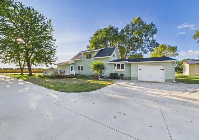 Photo 2 of Single family home for sale at 21677 County Rd 197, Belgrade, MN 56312 | MLS# 7140922 | Listing updated on 2026-09-14