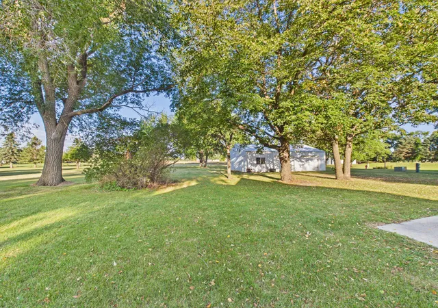 Photo 4 of Single family home for sale at 21677 County Rd 197, Belgrade, MN 56312 | MLS# 7140922 | Listing updated on 2026-09-14