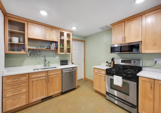 Photo 4 of Single family home for sale at 210 W 43rd Street, Minneapolis, MN 55409 | MLS# 7140925 | Listing updated on 2026-09-12