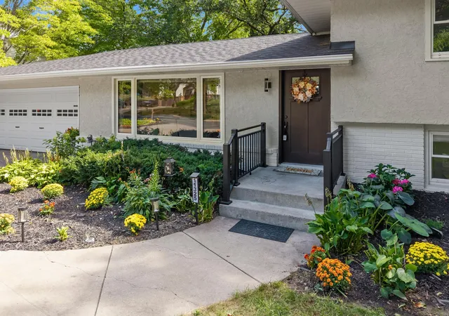 Photo 3 of Single family home for sale at 11325 Interlachen Rd, Chisago City, MN 55013 | MLS# 7140932 | Listing updated on 2026-10-02