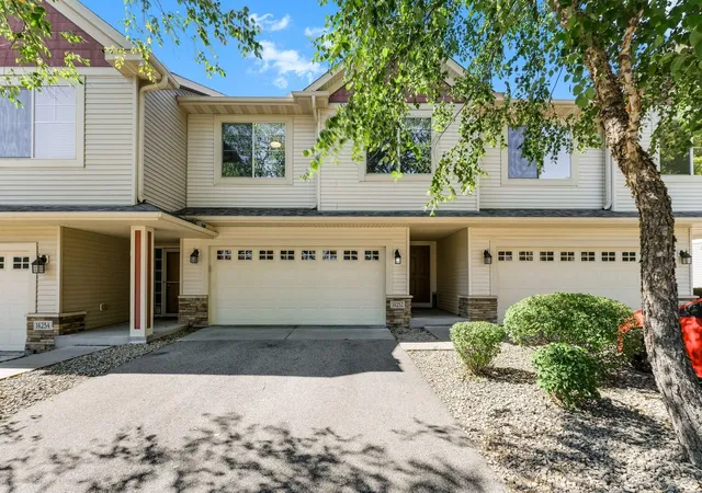 Single family home for sale at 14252 Parkview Ln NW, Prior Lake, MN 55372 | MLS# 7140945