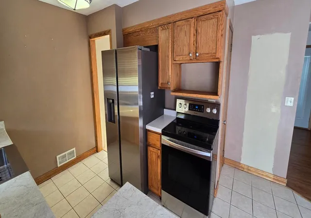 Photo 3 of Single family home for sale at 1722 14 1/2 St S, Fargo, ND 58103 | MLS# 7140958 | Listing updated on 2026-10-16