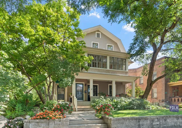 Photo 2 of Condo for sale at 2633 Humboldt Ave S #201, Minneapolis, MN 55408 | MLS# 7140988 | Listing updated on 2026-09-28