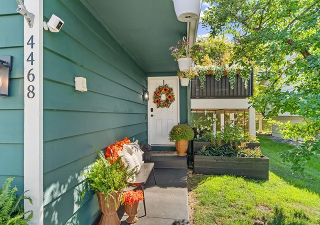 Photo 1 of Townhouse for sale at 4468 Cinnamon Ridge Trl, Saint Paul, MN 55122 | MLS# 7141021 | Listing updated on 2026-09-19