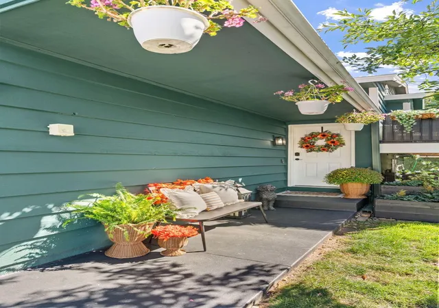 Photo 2 of Townhouse for sale at 4468 Cinnamon Ridge Trl, Saint Paul, MN 55122 | MLS# 7141021 | Listing updated on 2026-09-19