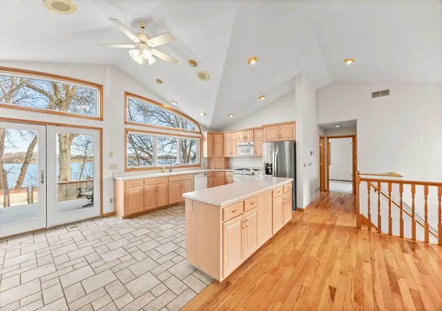 Photo 3 of Single family home for sale at 362 S Shore Dr, Winsted, MN 55395 | MLS# 7141022 | Listing updated on 2026-09-19