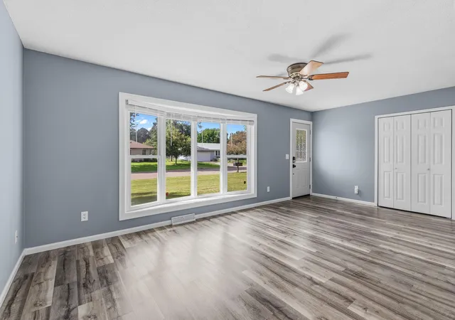 Photo 3 of Single family home for sale at 10924 Gettysburg Ave N, Champlin, MN 55316 | MLS# 7141032 | Listing updated on 2026-10-02