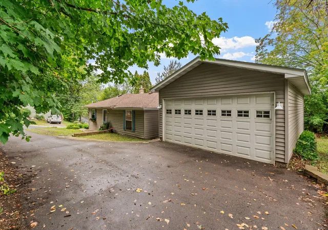 Photo 2 of Single family home for sale at 3000 Devon Ln, Mound, MN 55364 | MLS# 7141035 | Listing updated on 2026-10-14