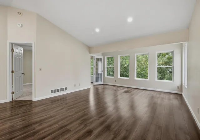 Photo 4 of Single family home for sale at 5523 Auto Clb Rd, Minneapolis, MN 55437 | MLS# 7141042 | Listing updated on 2026-10-01