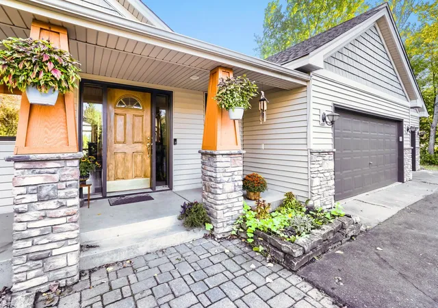 Photo 3 of Single family home for sale at 10243 John Trl, Chisago City, MN 55013 | MLS# 7141065 | Listing updated on 2026-10-03