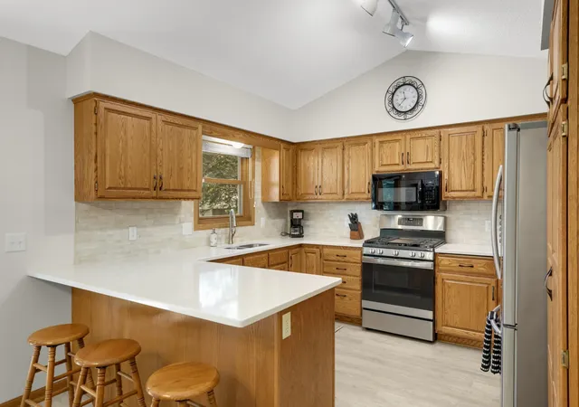 Photo 3 of Single family home for sale at 3266 Rolling Hills Dr, Saint Paul, MN 55121 | MLS# 7141067 | Listing updated on 2026-09-19