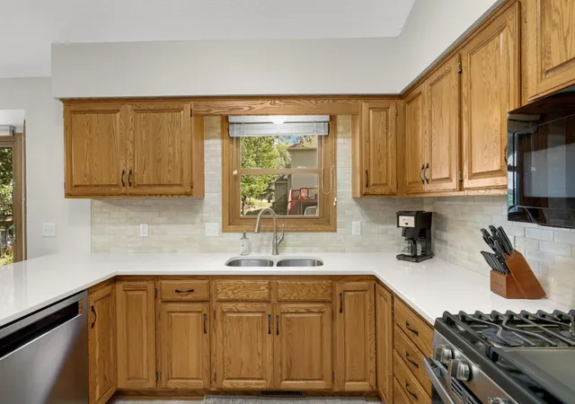 Photo 4 of Single family home for sale at 3266 Rolling Hills Dr, Saint Paul, MN 55121 | MLS# 7141067 | Listing updated on 2026-09-19