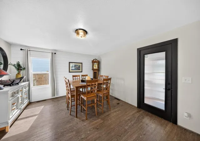 Photo 2 of Single family home for sale at 514 N Prairie St, Lake City, MN 55041 | MLS# 7141069 | Listing updated on 2026-09-18