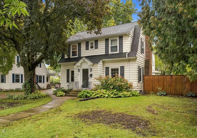 Photo 1 of Single family home for sale at 533 E Academy St, Owatonna, MN 55060 | MLS# 7141077 | Listing updated on 2026-09-22