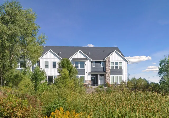 Photo 2 of Single family home for sale at 609 Blossom Cir, Long Lake, MN 55356 | MLS# 7141088 | Listing updated on 2026-09-30