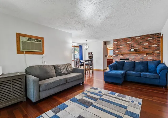 Photo 4 of Single family home for sale at 315 17th Avenue N, South Saint Paul, MN 55075 | MLS# 7141099 | Listing updated on 2026-09-12