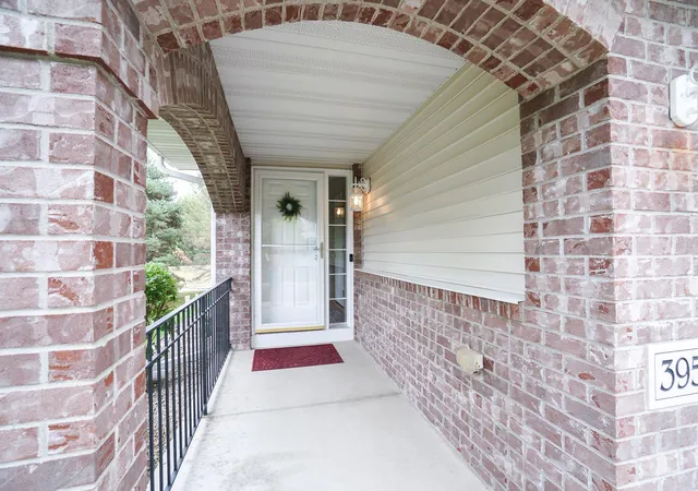 Photo 3 of Sale Pending at 3951 Raspberry Ridge Rd Nw, Prior Lake, MN 55372 | MLS# 7141101 | Listing updated on 2026-09-22