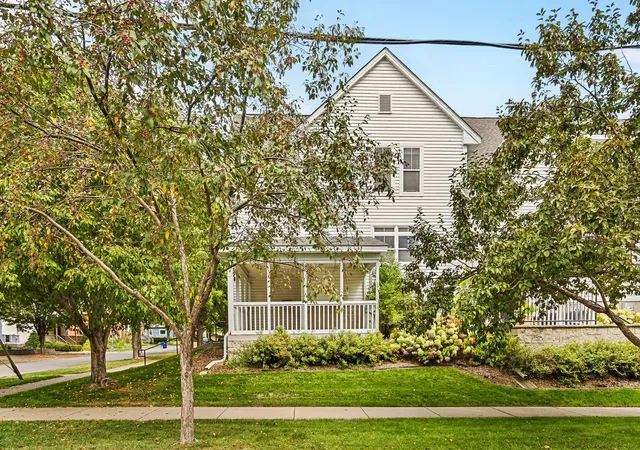 Photo 1 of Single family home for sale at 416 Duke St, Saint Paul, MN 55102 | MLS# 7141117 | Listing updated on 2026-10-07