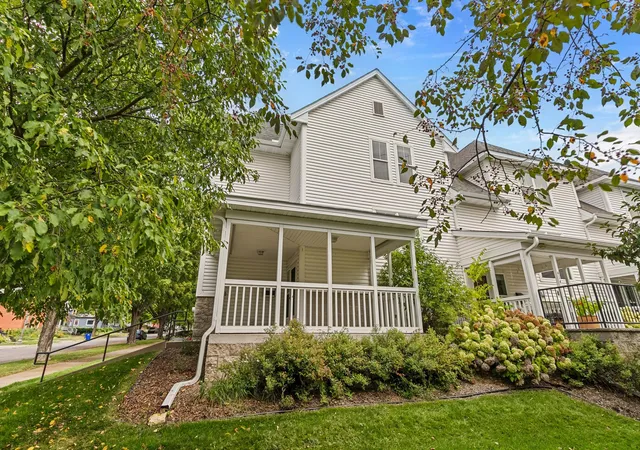 Photo 2 of Single family home for sale at 416 Duke St, Saint Paul, MN 55102 | MLS# 7141117 | Listing updated on 2026-10-07