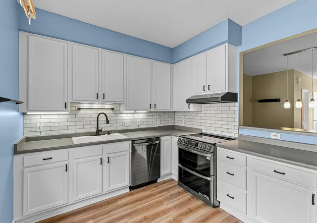 Photo 4 of Single family home for sale at 416 Duke St, Saint Paul, MN 55102 | MLS# 7141117 | Listing updated on 2026-10-07
