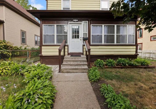 Photo 3 of Single family home for sale at 3529 4th Avenue S, Minneapolis, MN 55408 | MLS# 7141124 | Listing updated on 2026-10-06