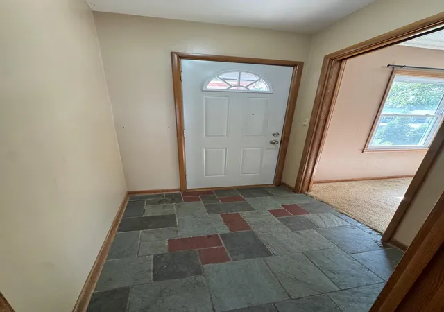 Photo 2 of Sale Pending at 408 Southview Dr, Marshall, MN 56258 | MLS# 7141147 | Listing updated on 2026-09-14