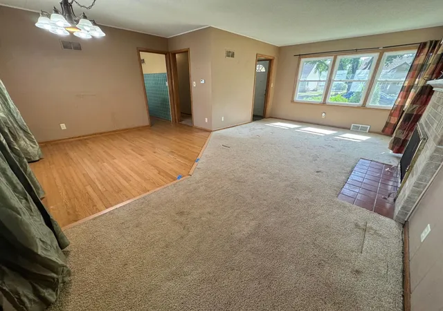 Photo 3 of Sale Pending at 408 Southview Dr, Marshall, MN 56258 | MLS# 7141147 | Listing updated on 2026-09-14
