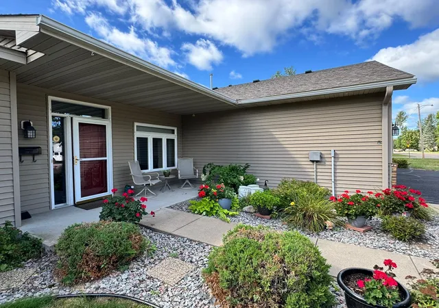 Photo 3 of Sale Pending at 617 4th Street Nw #1, Aitkin, MN 56431 | MLS# 7141155 | Listing updated on 2026-10-01