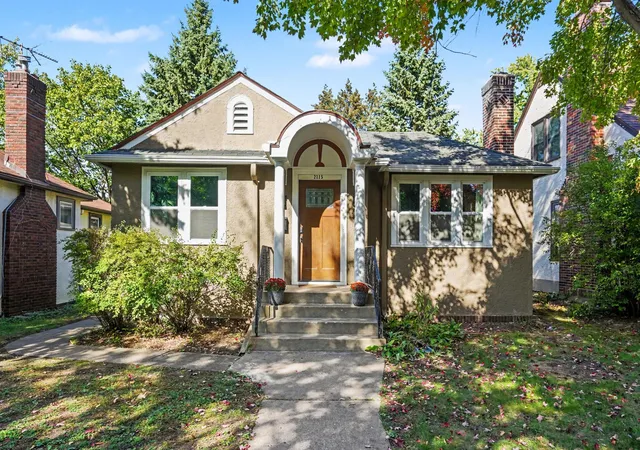 Photo 1 of Single family home for sale at 2115 Palace Ave, Saint Paul, MN 55105 | MLS# 7141173 | Listing updated on 2026-10-08