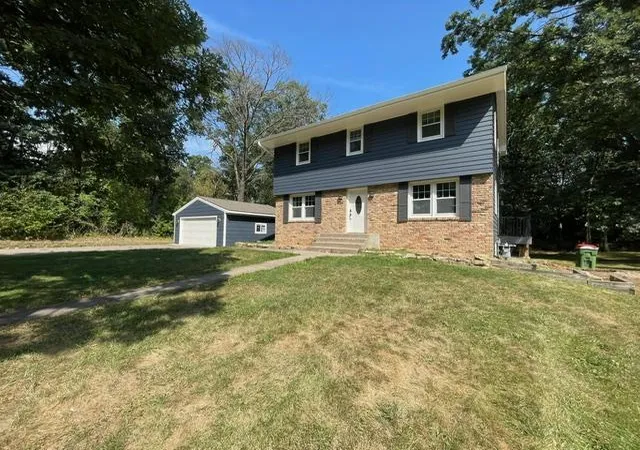Photo 47 of Single family home for sale at 928 Griffin Ave, Saint Paul, MN 55115 | MLS# 7141200 | Listing updated on 2026-10-02