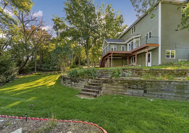 Photo 3 of Single family home for sale at 1505 Glendale Hills Dr NE, Rochester, MN 55906 | MLS# 7141210 | Listing updated on 2026-09-21