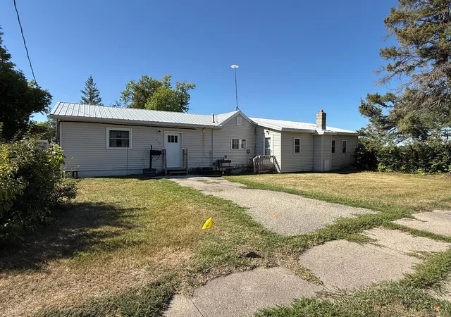 Photo 1 of Single family home for sale at 333 W 3rd Avenue #S, Ada, MN 56510 | MLS# 7141216 | Listing updated on 2026-09-30