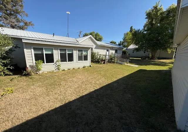 Photo 3 of Single family home for sale at 333 W 3rd Avenue #S, Ada, MN 56510 | MLS# 7141216 | Listing updated on 2026-09-30