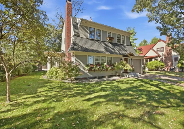 Single family home for sale at 909 6th Avenue N, Saint Cloud, MN 56303 | MLS# 7141271