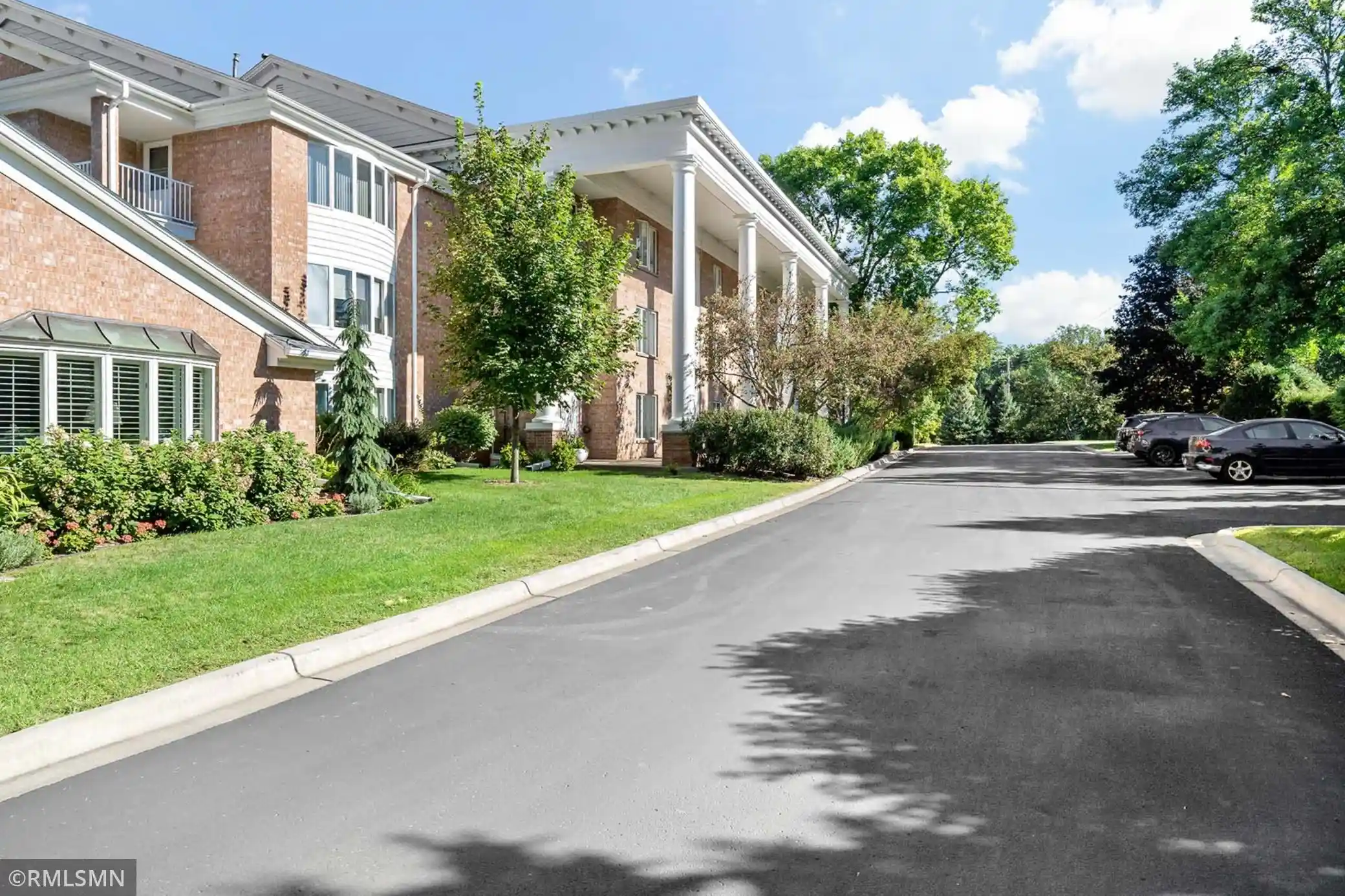 Listing Photo 2 - Condo for sale in 1585 Dodd Rd located at 1585 Dodd Rd, Mendota Heights, MN 55118 - Unit #302