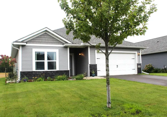 Photo 1 of Single family home for sale at 511 Valley Dr W, Annandale, MN 55302 | MLS# 7141301 | Listing updated on 2026-09-22