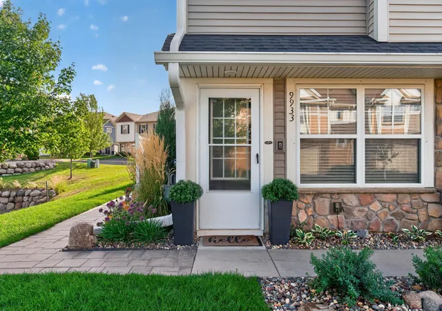 Photo 2 of Single family home for sale at 9933 5th Street Ln N, Lake Elmo, MN 55042 | MLS# 7141316 | Listing updated on 2026-09-30