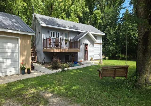 Photo 3 of Sale Pending at 27685 570th Avenue, Austin, MN 55912 | MLS# 7141319 | Listing updated on 2026-09-13