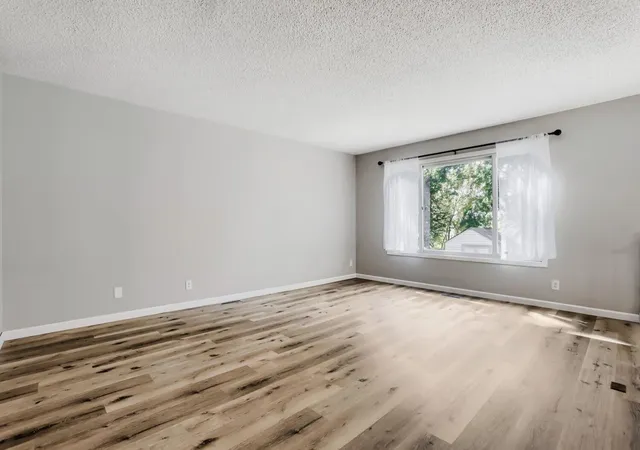 Photo 3 of Single family home for sale at 6417 Hodgson Rd, Circle Pines, MN 55014 | MLS# 7141324 | Listing updated on 2026-09-29