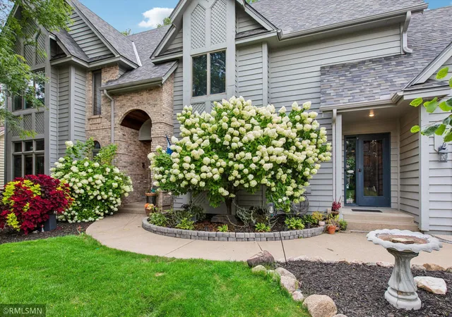 Photo 3 of Single family home for sale at 13789 Guild Ave, Saint Paul, MN 55124 | MLS# 7141325 | Listing updated on 2026-09-17