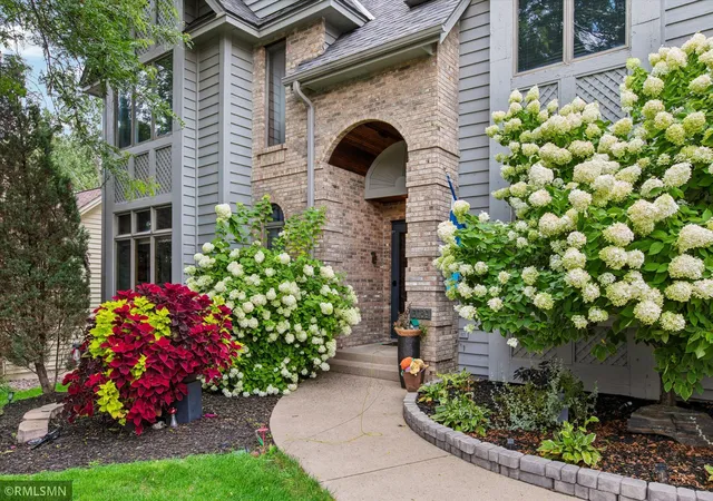 Photo 4 of Single family home for sale at 13789 Guild Ave, Saint Paul, MN 55124 | MLS# 7141325 | Listing updated on 2026-09-17