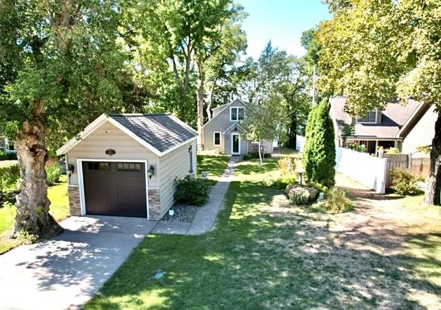 Photo 2 of Single family home for sale at 32805 Spunk Tree Cir, Avon, MN 56310 | MLS# 7141342 | Listing updated on 2026-09-17