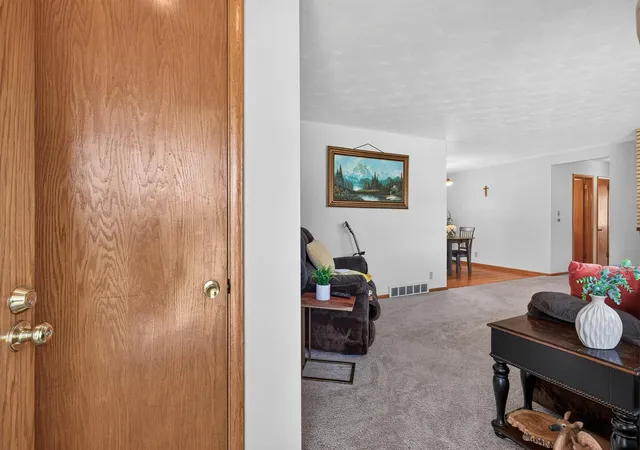 Photo 3 of Single family home for sale at 7538 Carmen Ave, Inver Grove Heights, MN 55076 | MLS# 7141370 | Listing updated on 2026-09-21