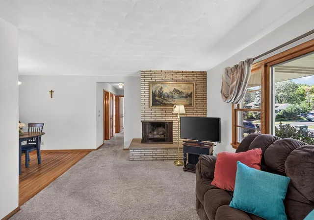 Photo 4 of Single family home for sale at 7538 Carmen Ave, Inver Grove Heights, MN 55076 | MLS# 7141370 | Listing updated on 2026-09-21