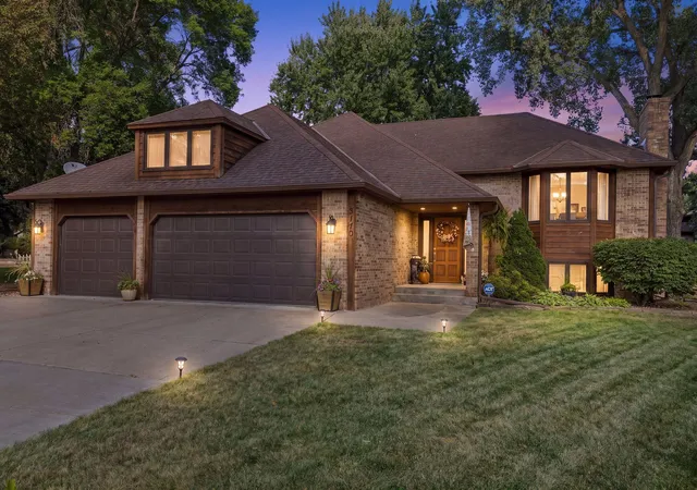 Photo 1 of Single family home for sale at 5170 Hemlock Ln N, Minneapolis, MN 55442 | MLS# 7141371 | Listing updated on 2026-09-16