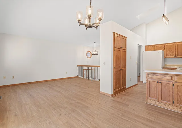 Photo 4 of Single family home for sale at 1547 Clemson Dr, Saint Paul, MN 55122 | MLS# 7141373 | Listing updated on 2026-10-14