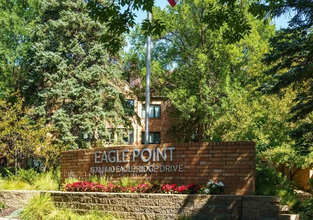 Photo 1 of Condo for sale at 1830 Eagle Ridge Dr #1009, Saint Paul, MN 55118 | MLS# 7141377 | Listing updated on 2026-09-17